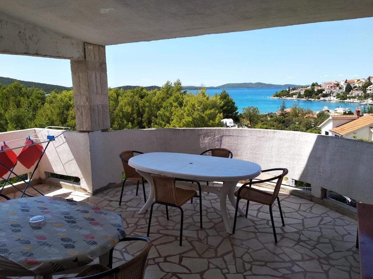 Braco Apartments By The Sea With A Sea View Zaboric Exteriör bild